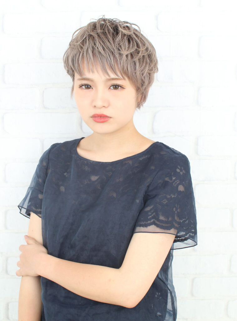 束感ショートスタイル
