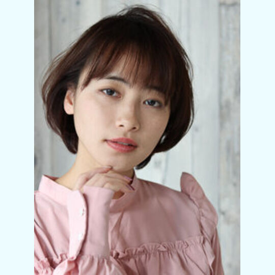 コンパクトな耳かけショート